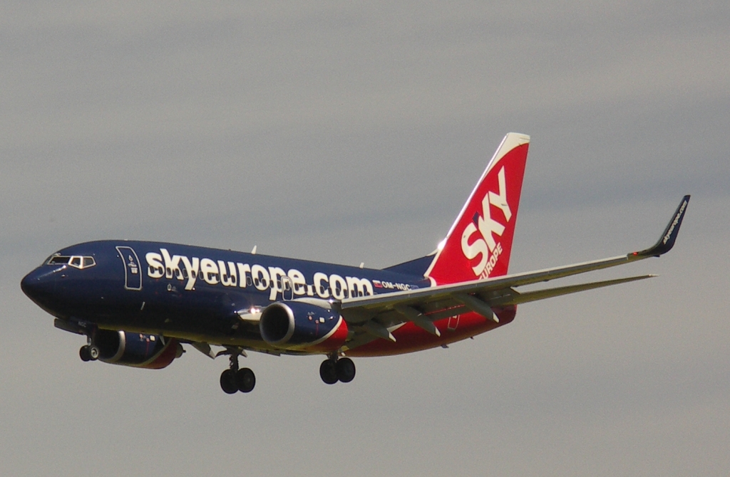 Skyeurope - Boeing 737-700.jpg