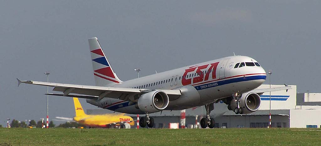 ČSA - Airbus A 320.jpg