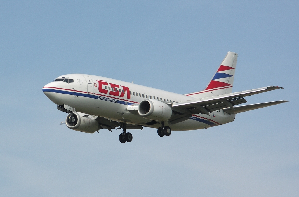 Boeing 737-500 OK CGK v p 1997.jpg