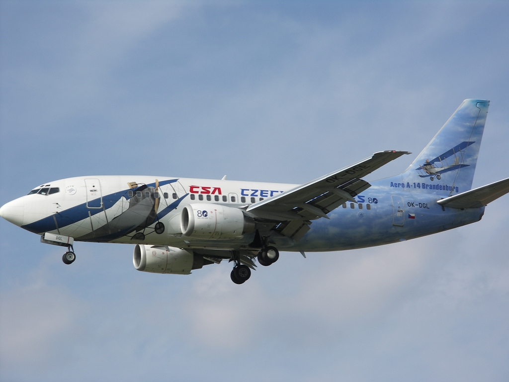 ČSA - Boeing 737-500 OK-DGL r v 1998.jpg
